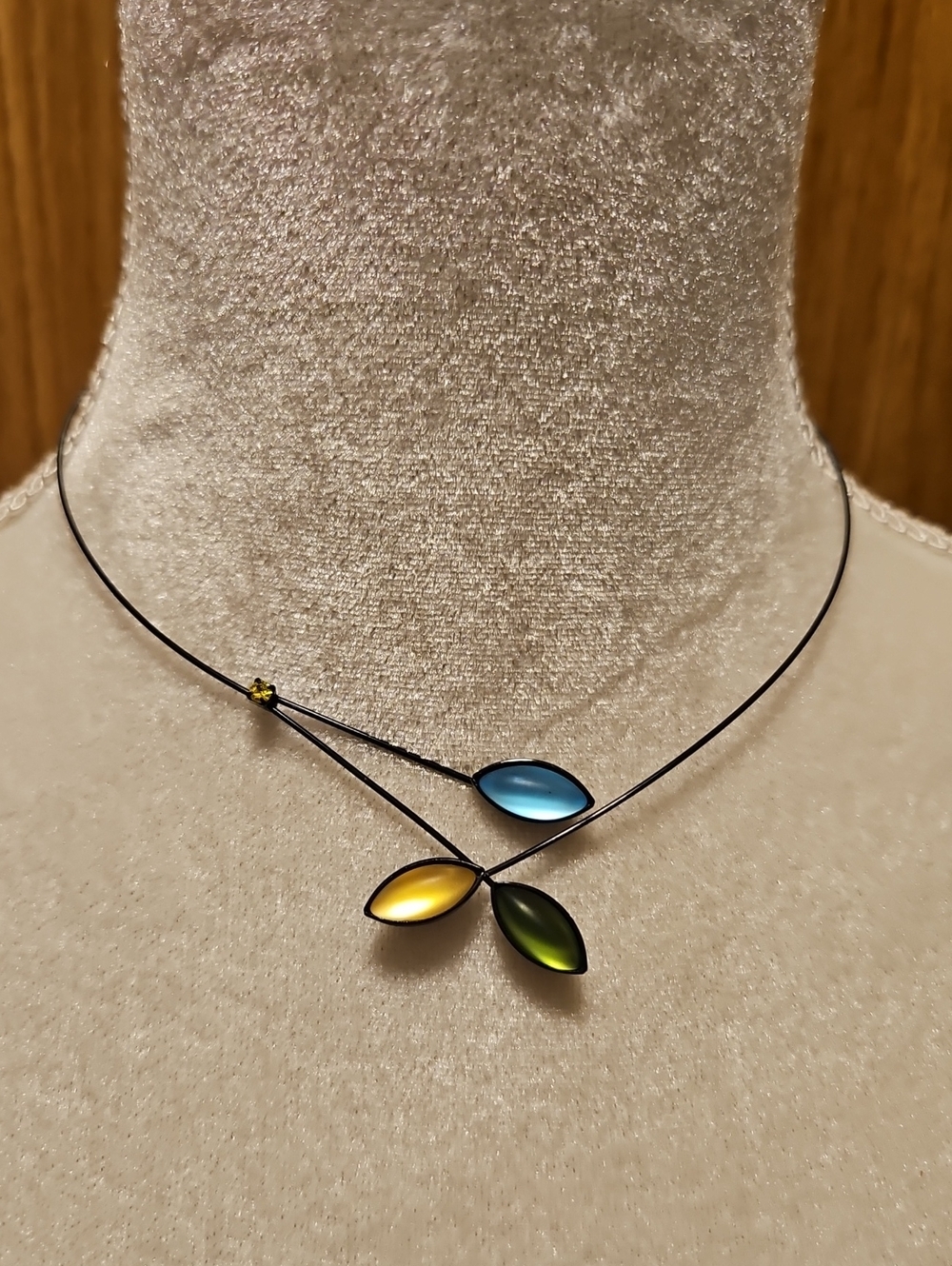Choker Necklace Wire Interlocking Design No Latch Unique!